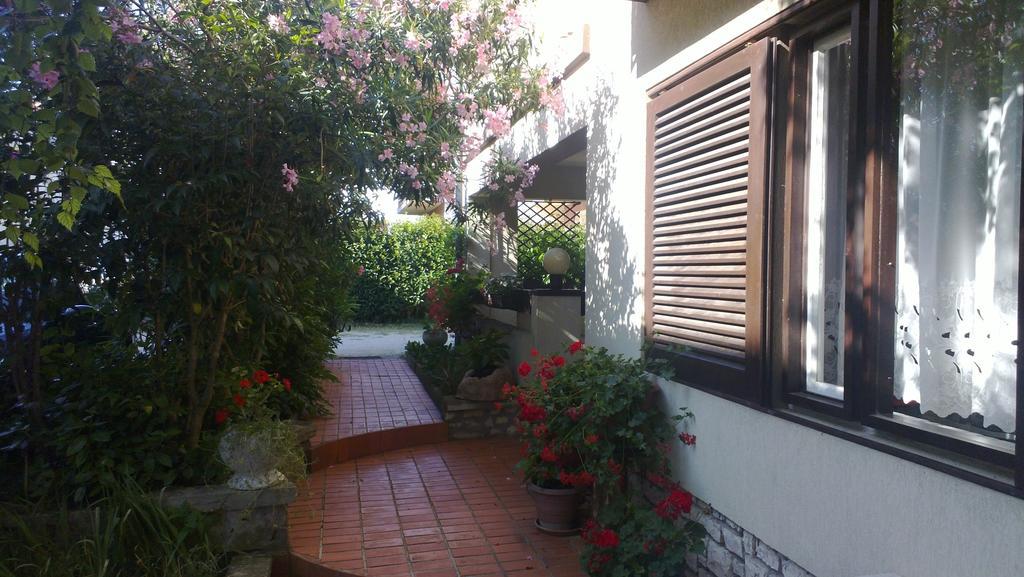 Guest House Jole Rovinj Exterior photo